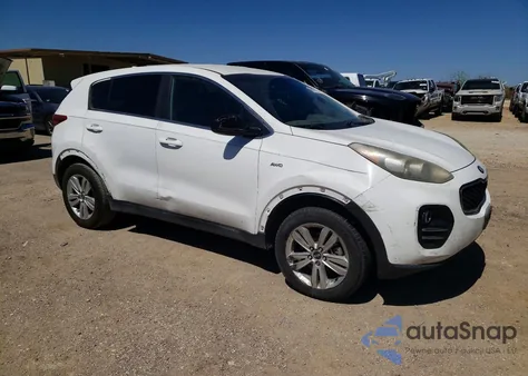 2017 Kia Sportage Lx z USA, uszkodzony, nr VIN KNDPMCAC9H7142203